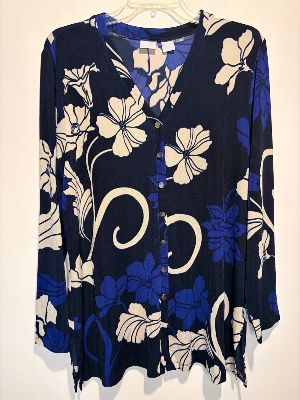 Chico's Travelers Slinky Button Front Top Blouse Long Sleeve Floral SZ 3- 16/18